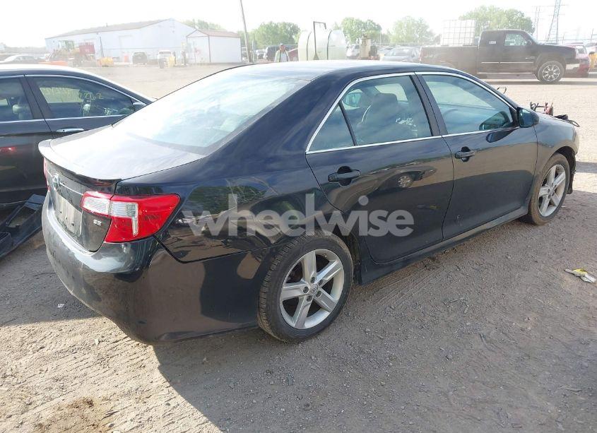 Photo 4 of 2013 Toyota Camry SE (VIN 4T1BF1FK6DU680051)