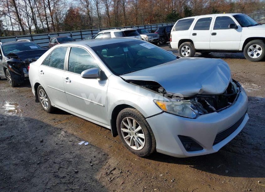 2013 Toyota Camry LE (VIN 4T1BF1FK6DU687274) main photo