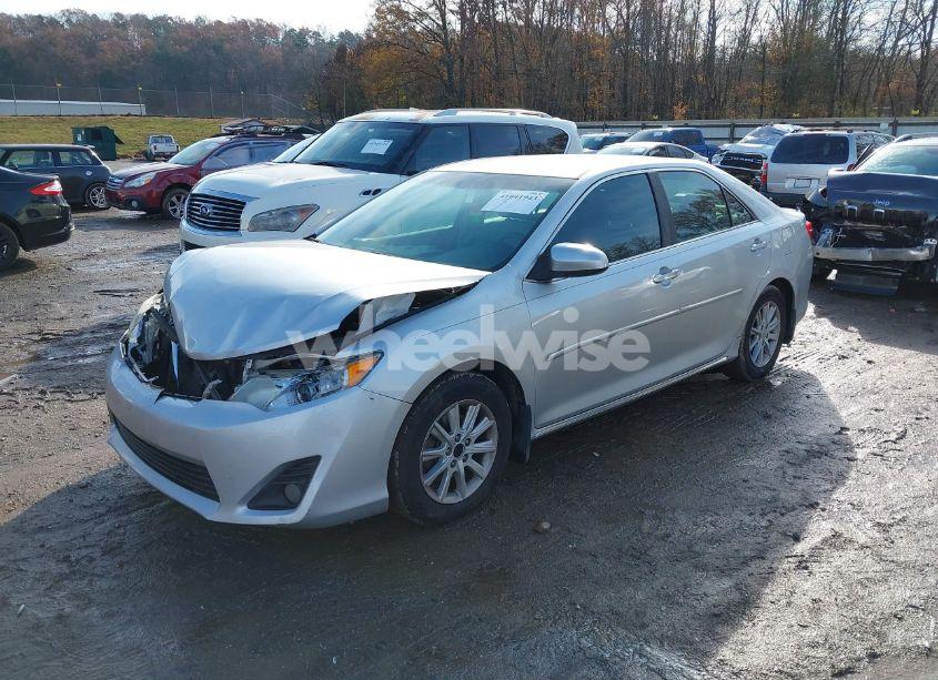 Photo 2 of 2013 Toyota Camry LE (VIN 4T1BF1FK6DU687274)