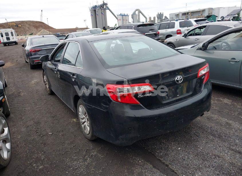 Photo 3 of 2013 Toyota Camry LE (VIN 4T1BF1FK6DU691082)