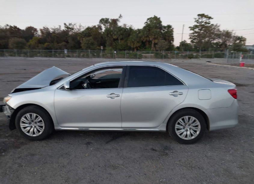 Photo 14 of 2013 Toyota Camry LE (VIN 4T1BF1FK6DU693771)