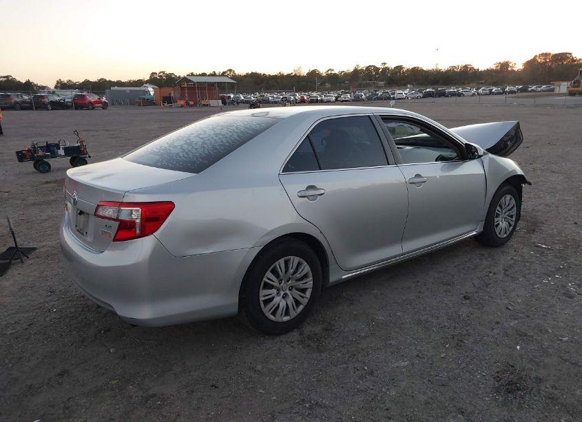 Photo 4 of 2013 Toyota Camry LE (VIN 4T1BF1FK6DU693771)