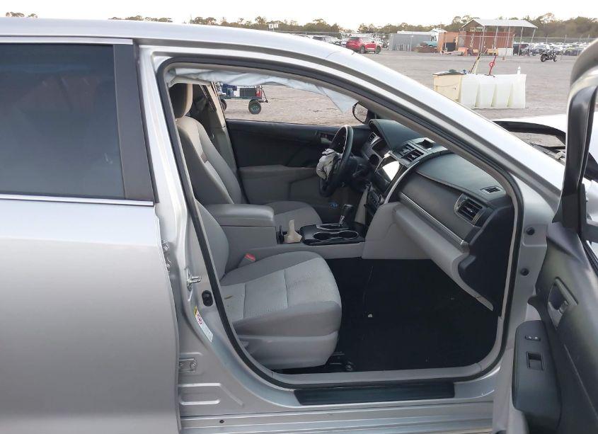 Photo 5 of 2013 Toyota Camry LE (VIN 4T1BF1FK6DU693771)