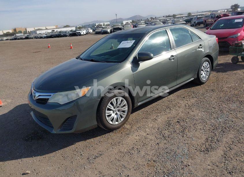 Photo 2 of 2013 Toyota Camry LE (VIN 4T1BF1FK6DU705563)