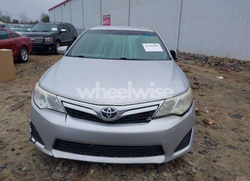 Photo 6 of 2014 Toyota Camry LE (VIN 4T1BF1FK6EU303236)