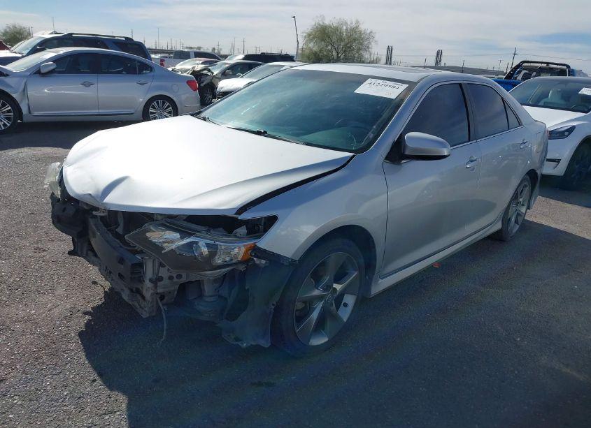 Photo 2 of 2014 Toyota Camry SE SPORT (VIN 4T1BF1FK6EU315726)