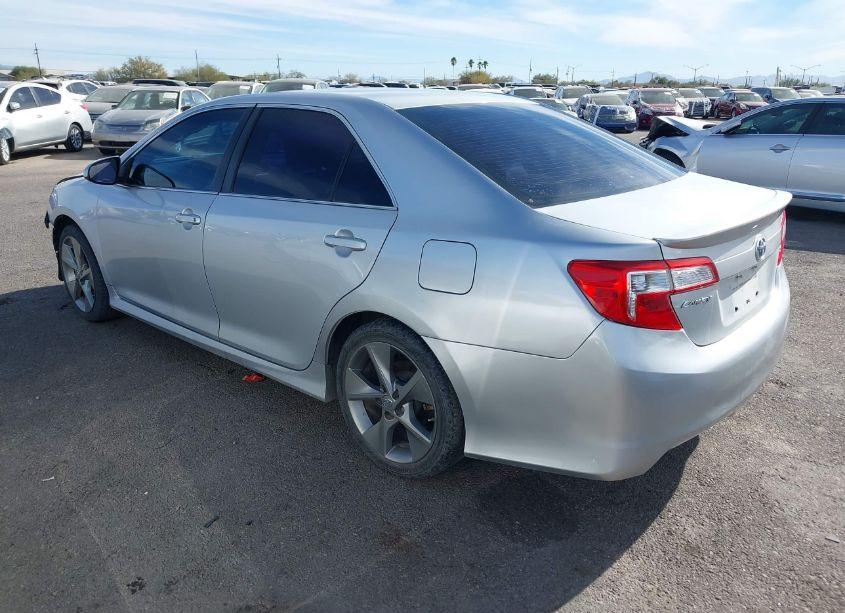 Photo 3 of 2014 Toyota Camry SE SPORT (VIN 4T1BF1FK6EU315726)