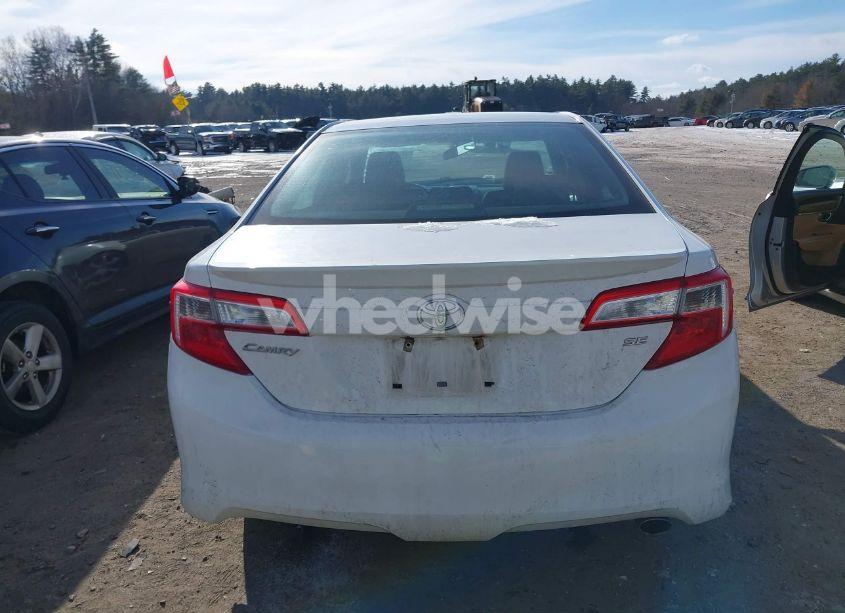 Photo 17 of 2014 Toyota Camry SE (VIN 4T1BF1FK6EU326192)