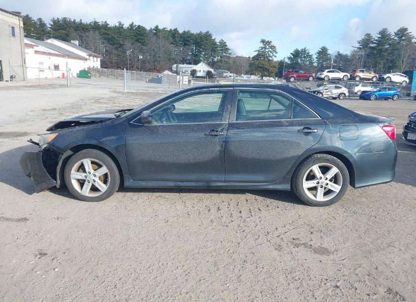 Photo 14 of 2014 Toyota Camry SE (VIN 4T1BF1FK6EU328203)