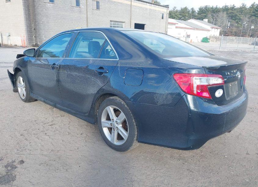 Photo 3 of 2014 Toyota Camry SE (VIN 4T1BF1FK6EU328203)