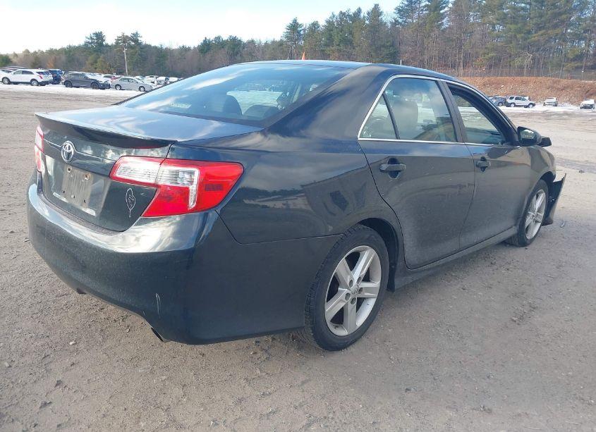 Photo 4 of 2014 Toyota Camry SE (VIN 4T1BF1FK6EU328203)