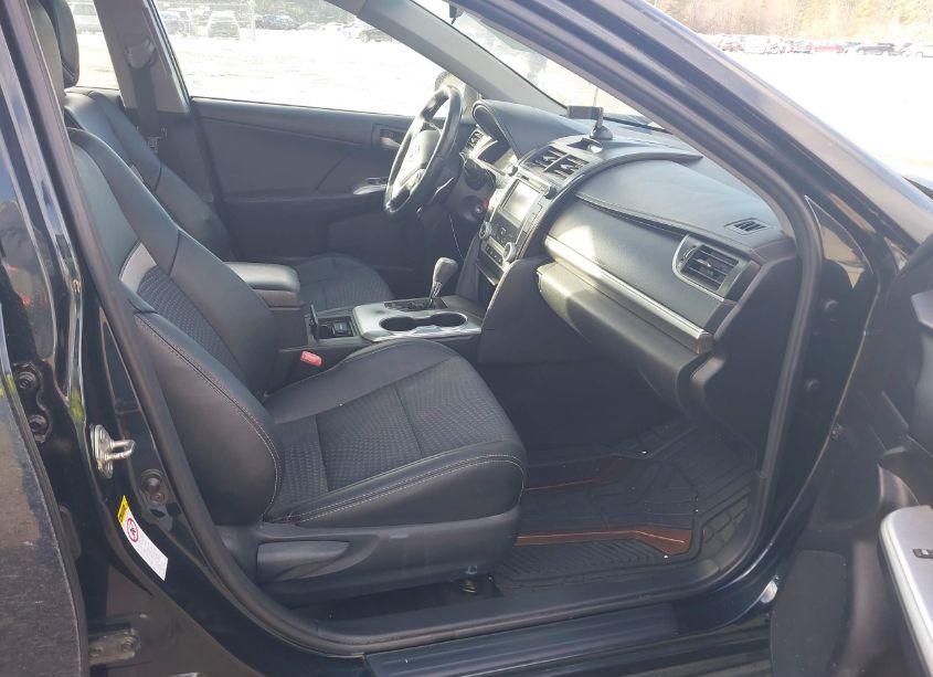 Photo 5 of 2014 Toyota Camry SE (VIN 4T1BF1FK6EU328203)