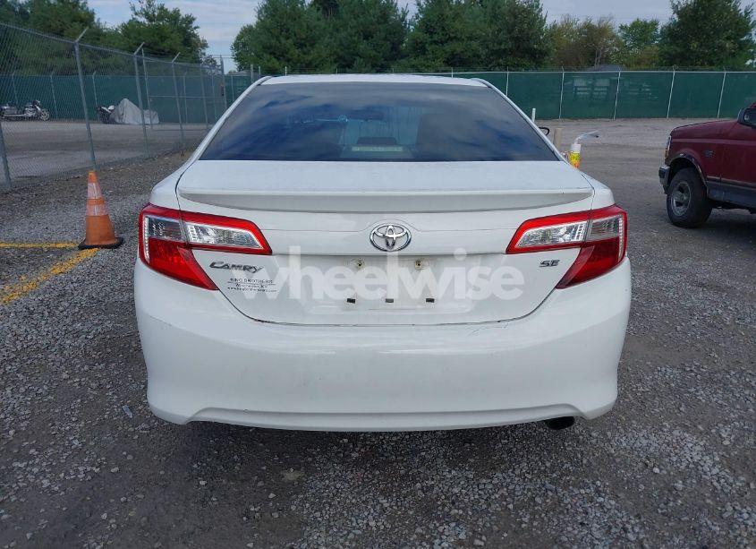 Photo 16 of 2014 Toyota Camry SE (VIN 4T1BF1FK6EU334714)