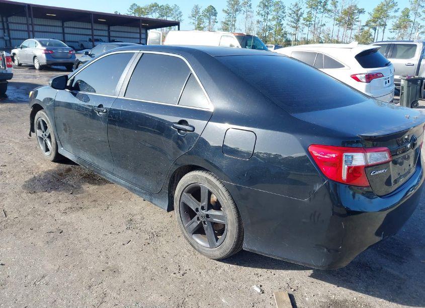 Photo 3 of 2014 Toyota Camry SE (VIN 4T1BF1FK6EU350010)