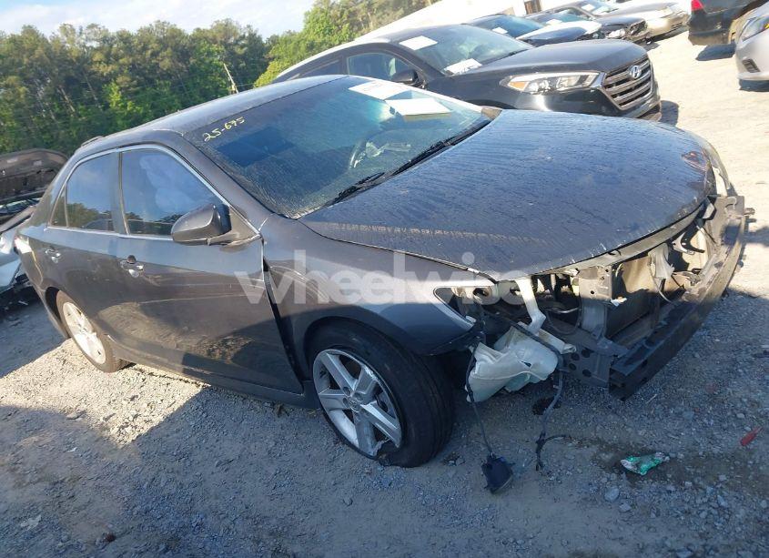 Photo 13 of 2014 Toyota Camry SE (VIN 4T1BF1FK6EU351495)