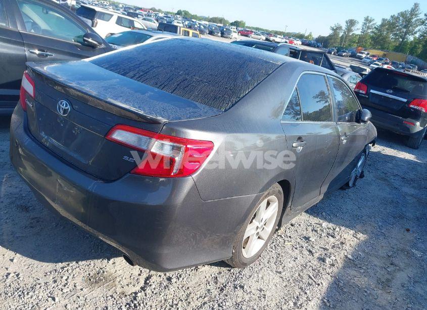 Photo 4 of 2014 Toyota Camry SE (VIN 4T1BF1FK6EU351495)