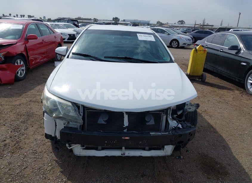 Photo 13 of 2014 Toyota Camry SE (VIN 4T1BF1FK6EU354784)