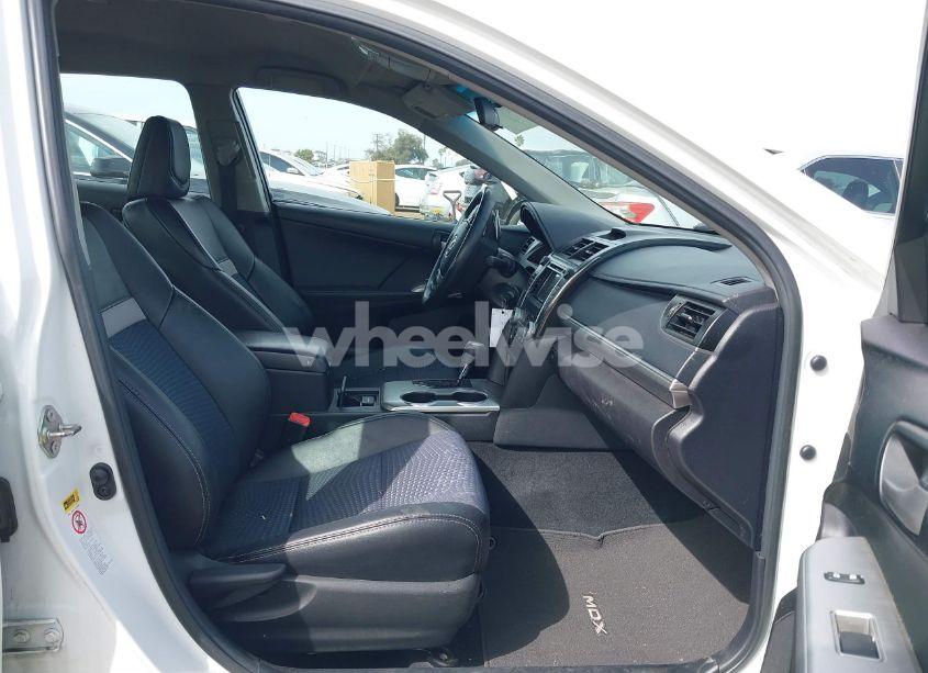 Photo 5 of 2014 Toyota Camry SE (VIN 4T1BF1FK6EU354784)