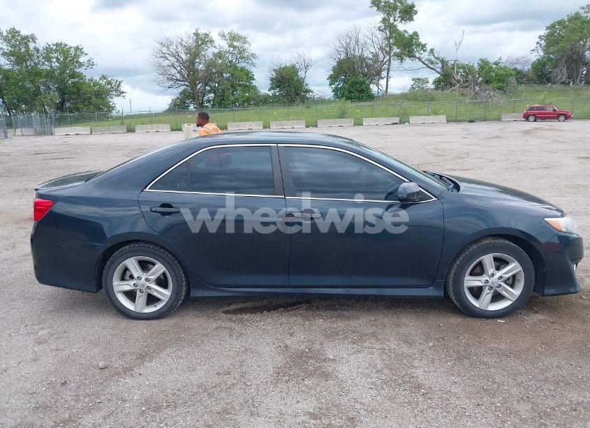 Photo 13 of 2014 Toyota Camry SE (VIN 4T1BF1FK6EU355014)