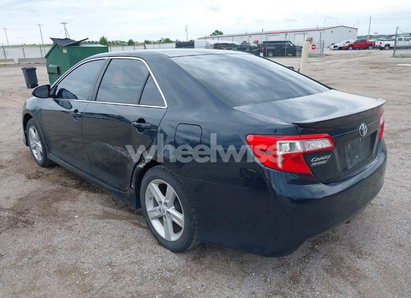 Photo 3 of 2014 Toyota Camry SE (VIN 4T1BF1FK6EU355014)