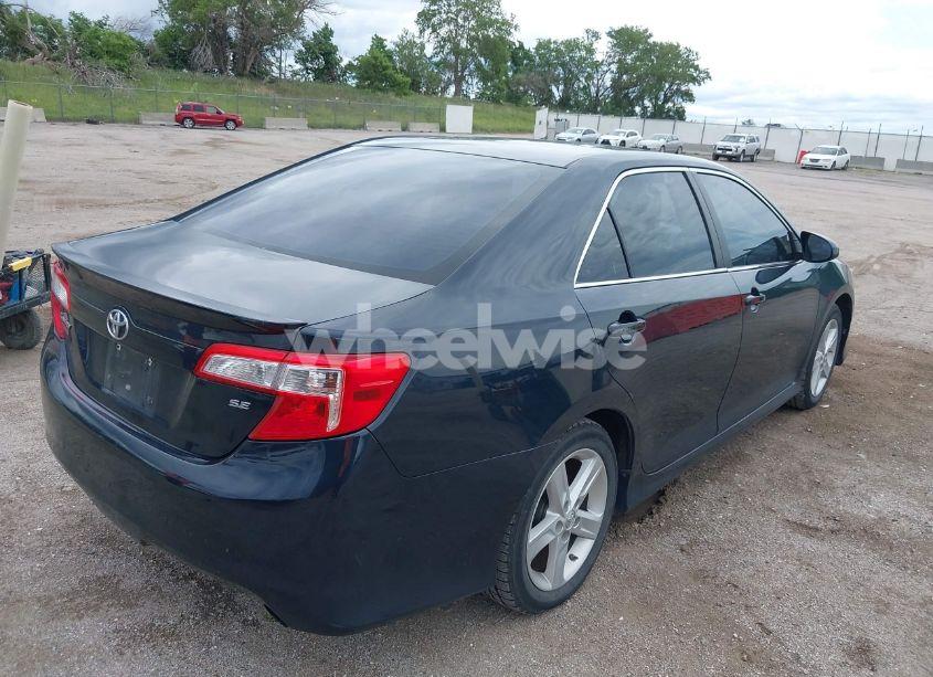 Photo 4 of 2014 Toyota Camry SE (VIN 4T1BF1FK6EU355014)
