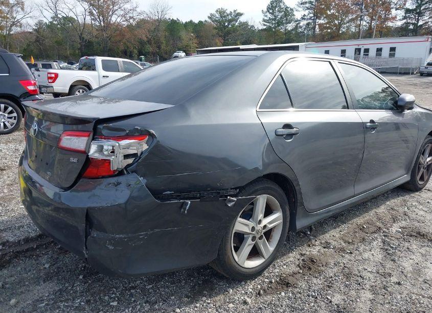 Photo 18 of 2014 Toyota Camry SE (VIN 4T1BF1FK6EU373819)
