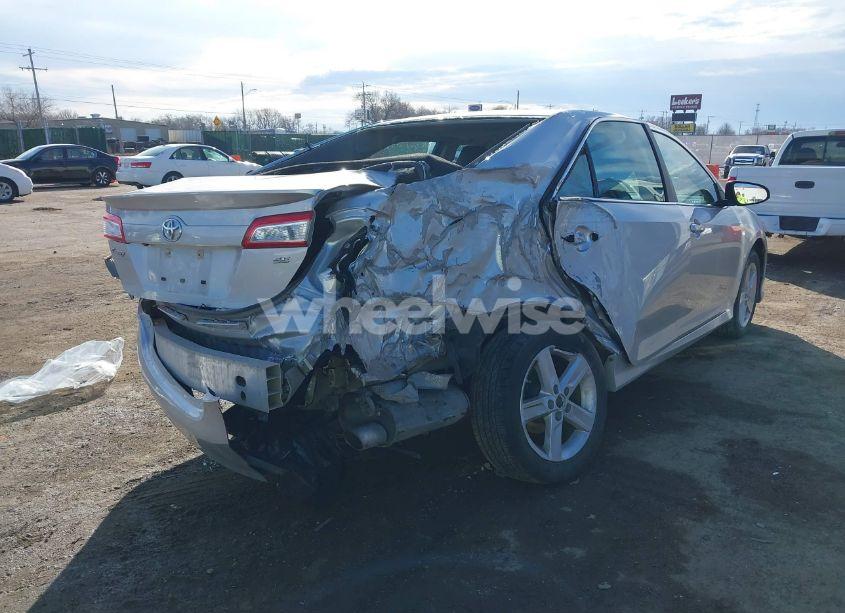 Photo 4 of 2014 Toyota Camry SE (VIN 4T1BF1FK6EU379961)