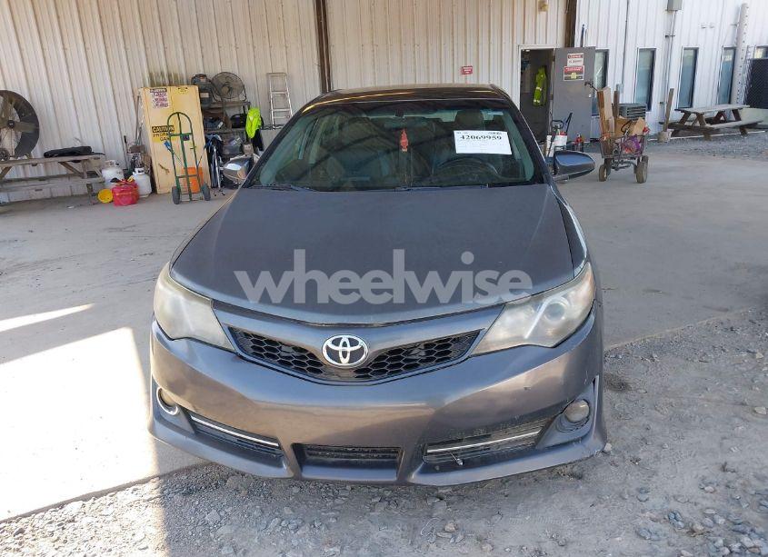 Photo 12 of 2014 Toyota Camry SE (VIN 4T1BF1FK6EU383895)