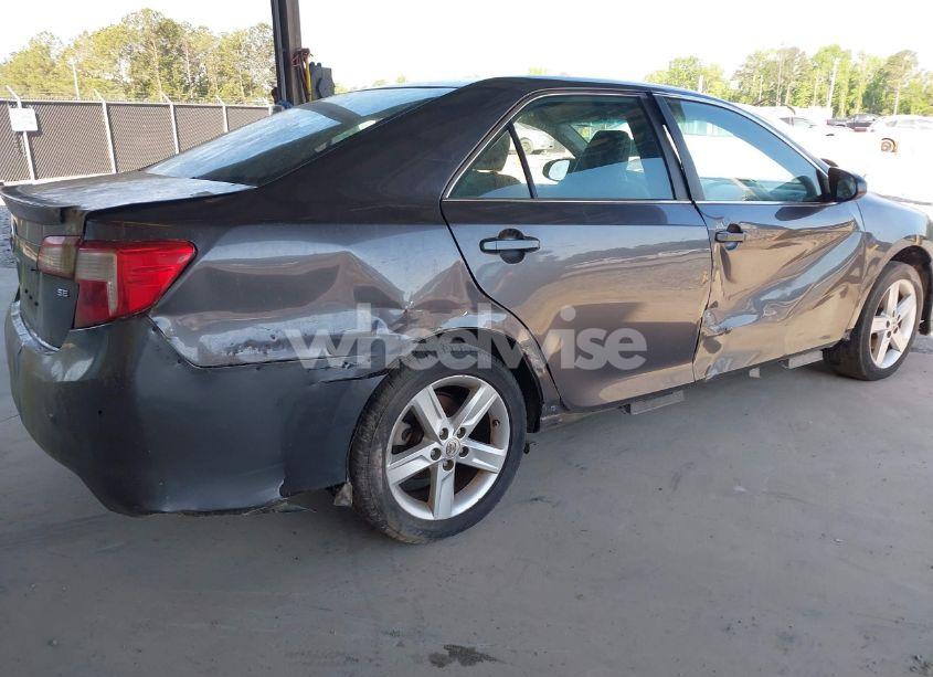 Photo 18 of 2014 Toyota Camry SE (VIN 4T1BF1FK6EU383895)