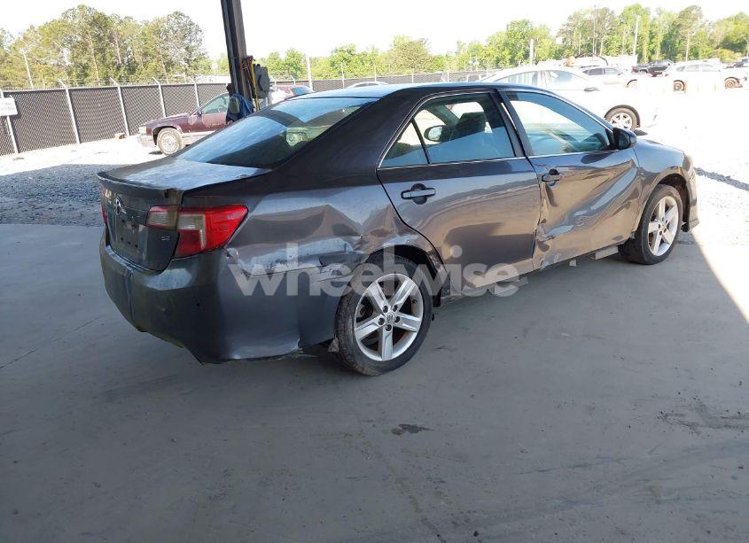Photo 4 of 2014 Toyota Camry SE (VIN 4T1BF1FK6EU383895)