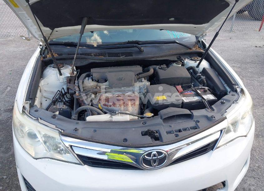 Photo 10 of 2014 Toyota Camry LE (VIN 4T1BF1FK6EU388630)