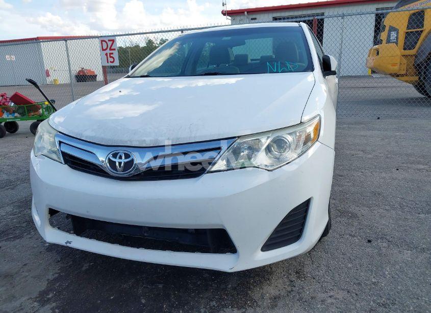 Photo 13 of 2014 Toyota Camry LE (VIN 4T1BF1FK6EU388630)