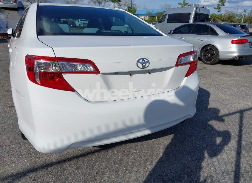 Photo 17 of 2014 Toyota Camry LE (VIN 4T1BF1FK6EU388630)