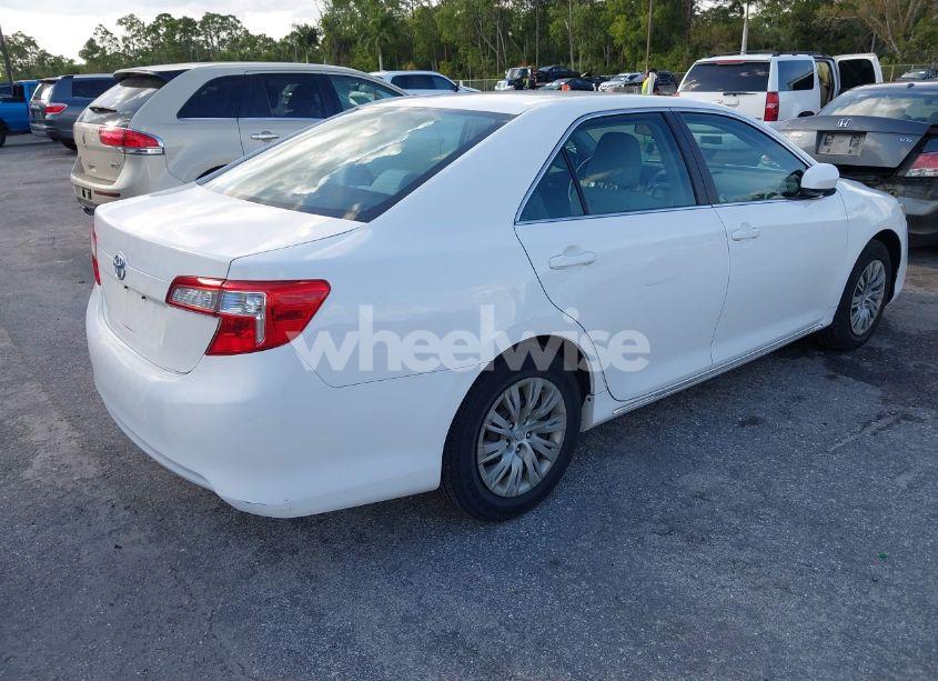 Photo 4 of 2014 Toyota Camry LE (VIN 4T1BF1FK6EU388630)