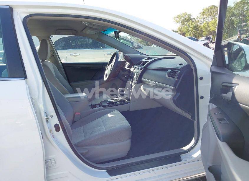 Photo 5 of 2014 Toyota Camry LE (VIN 4T1BF1FK6EU388630)