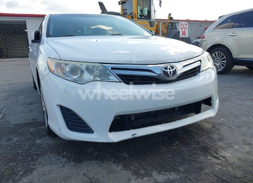 Photo 6 of 2014 Toyota Camry LE (VIN 4T1BF1FK6EU388630)