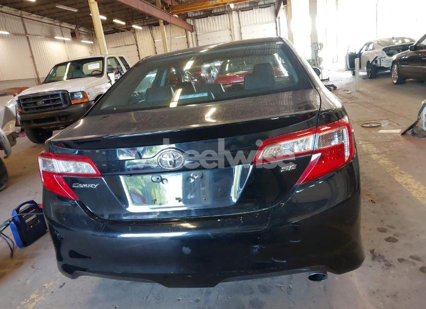 Photo 17 of 2014 Toyota Camry SE (VIN 4T1BF1FK6EU400548)