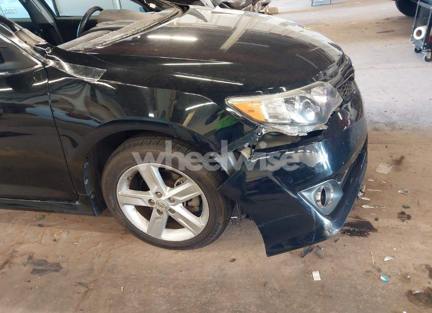 Photo 19 of 2014 Toyota Camry SE (VIN 4T1BF1FK6EU400548)