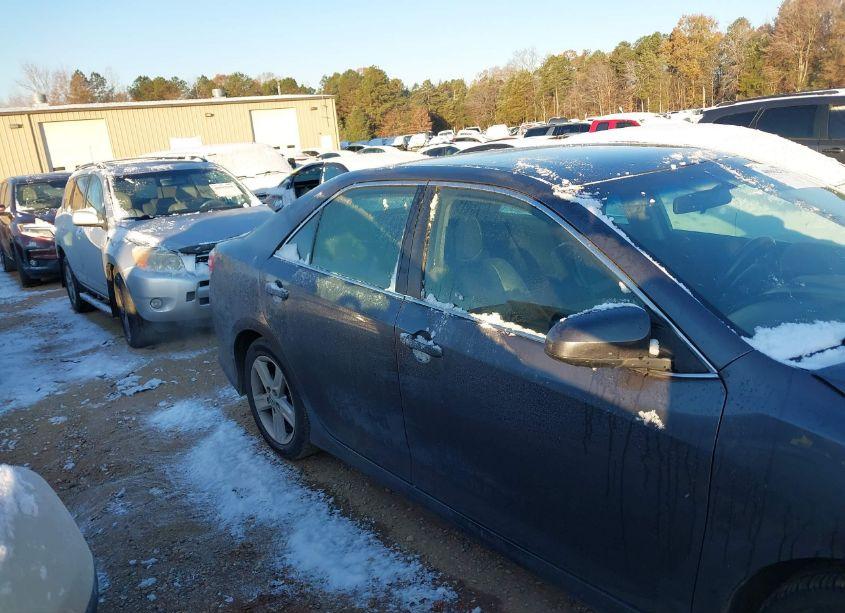 Photo 13 of 2014 Toyota Camry SE (VIN 4T1BF1FK6EU406883)