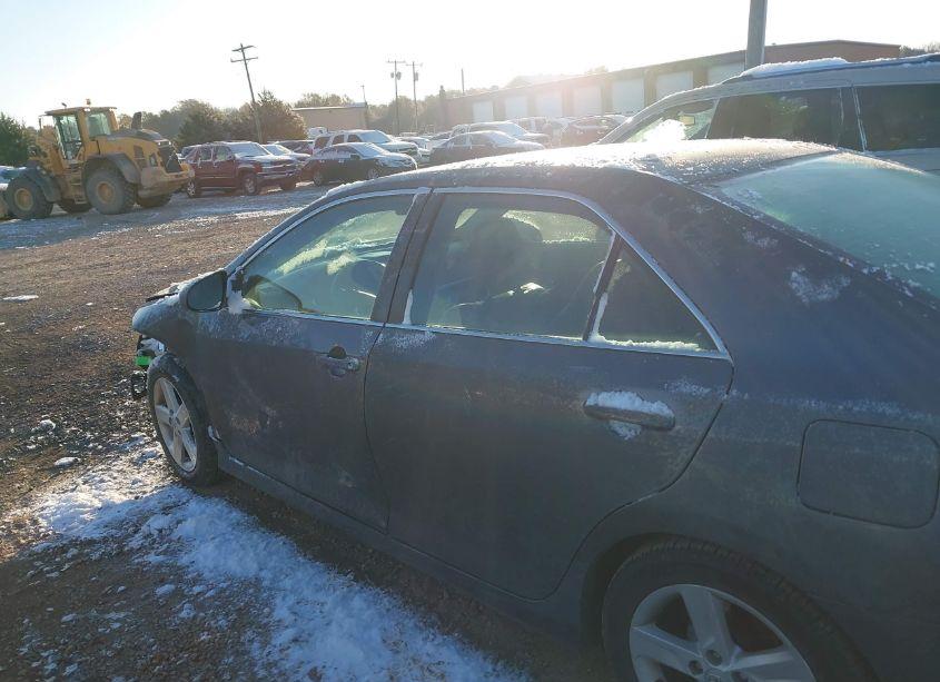 Photo 14 of 2014 Toyota Camry SE (VIN 4T1BF1FK6EU406883)