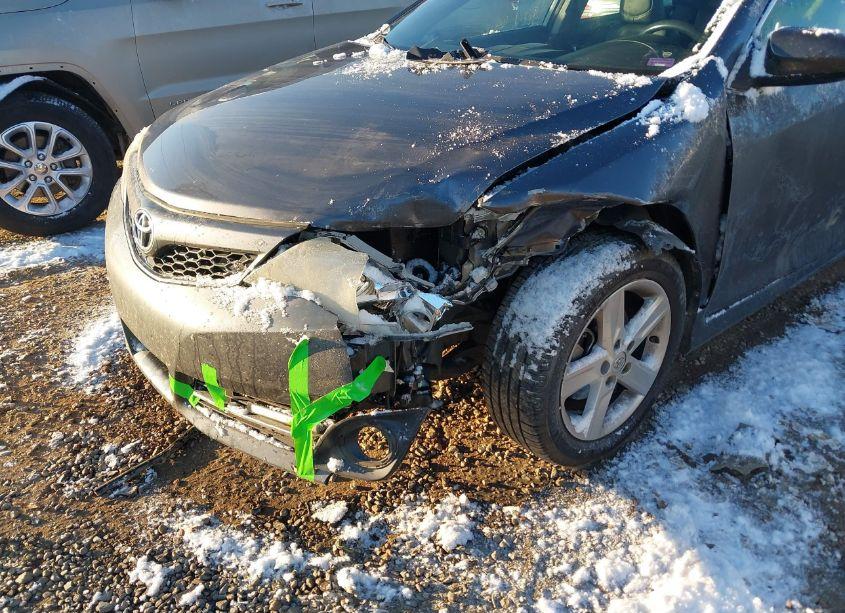 Photo 6 of 2014 Toyota Camry SE (VIN 4T1BF1FK6EU406883)