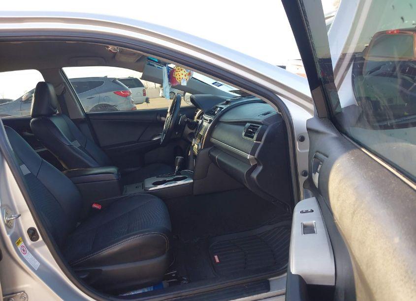 Photo 5 of 2014 Toyota Camry SE (VIN 4T1BF1FK6EU408102)