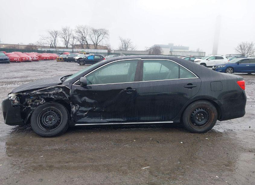 Photo 13 of 2014 Toyota Camry LE (VIN 4T1BF1FK6EU413400)