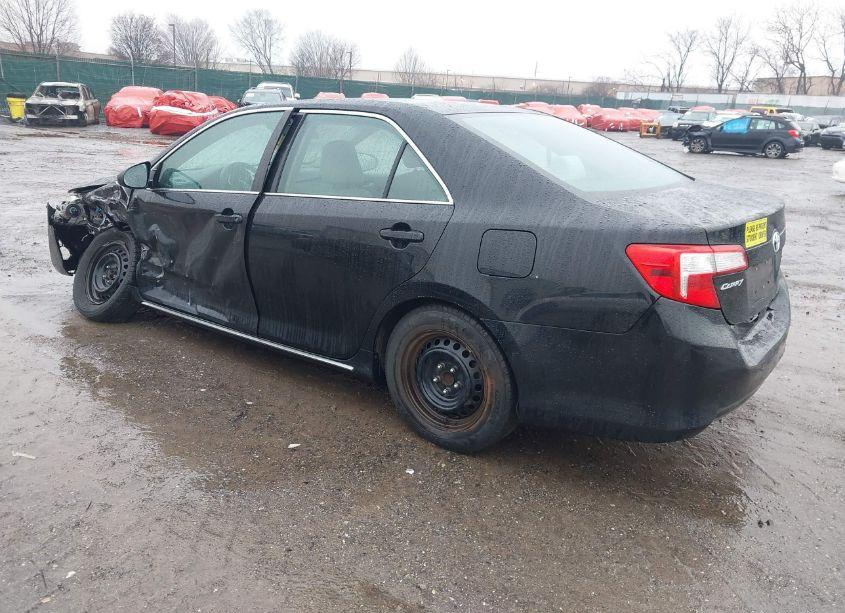 Photo 3 of 2014 Toyota Camry LE (VIN 4T1BF1FK6EU413400)