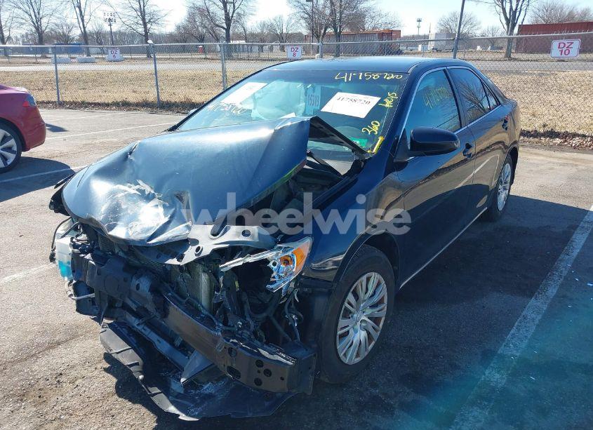 Photo 2 of 2014 Toyota Camry LE (VIN 4T1BF1FK6EU426468)