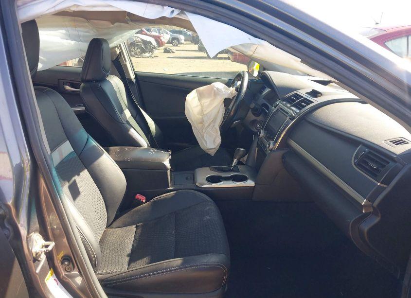 Photo 5 of 2014 Toyota Camry SE (VIN 4T1BF1FK6EU427300)