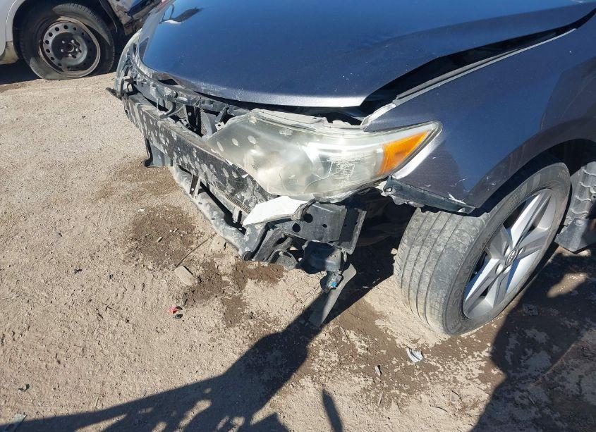 Photo 6 of 2014 Toyota Camry SE (VIN 4T1BF1FK6EU427300)