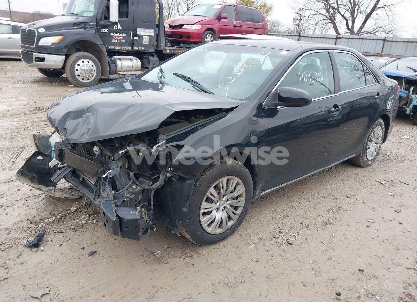 Photo 2 of 2014 Toyota Camry LE (VIN 4T1BF1FK6EU436479)