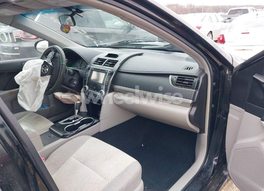 Photo 5 of 2014 Toyota Camry LE (VIN 4T1BF1FK6EU436479)