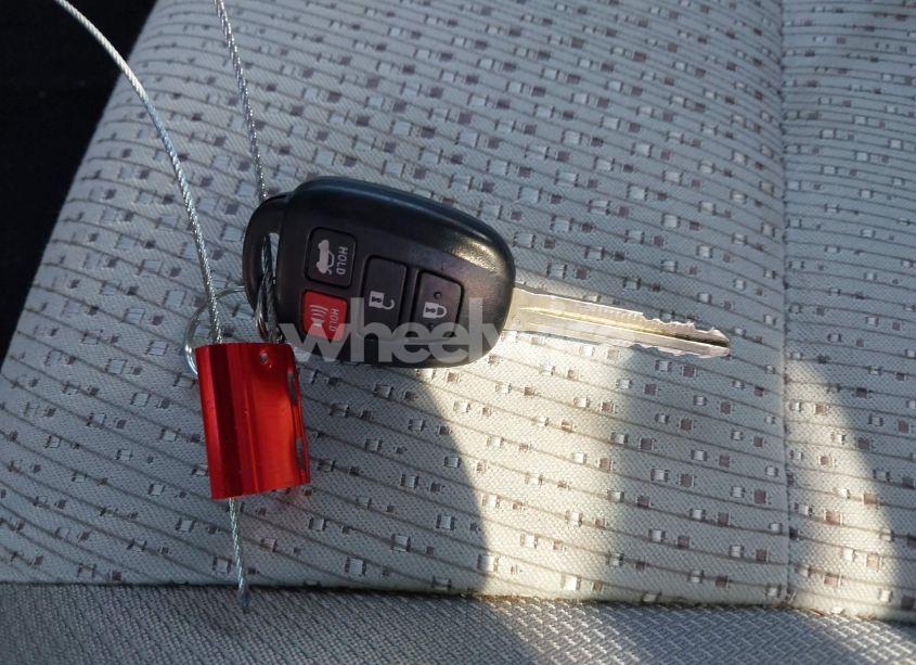 Photo 11 of 2014 Toyota Camry LE (VIN 4T1BF1FK6EU442038)